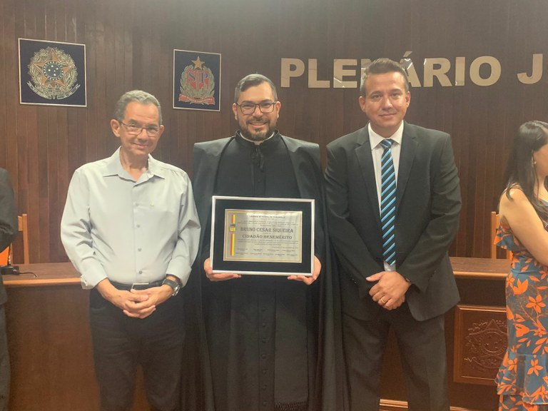 WhatsApp Image 2022-11-25 at 09.05.25.jpeg