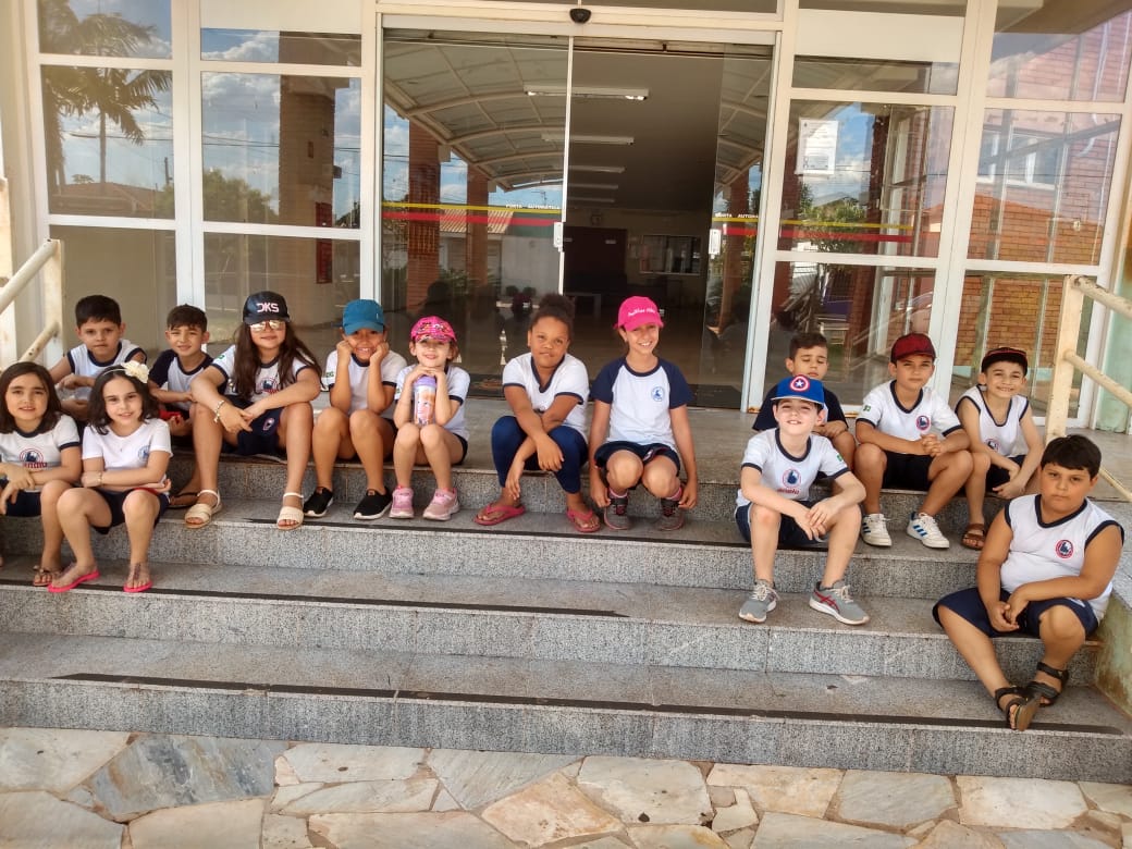 Alunos visitam a Câmara Municipal.