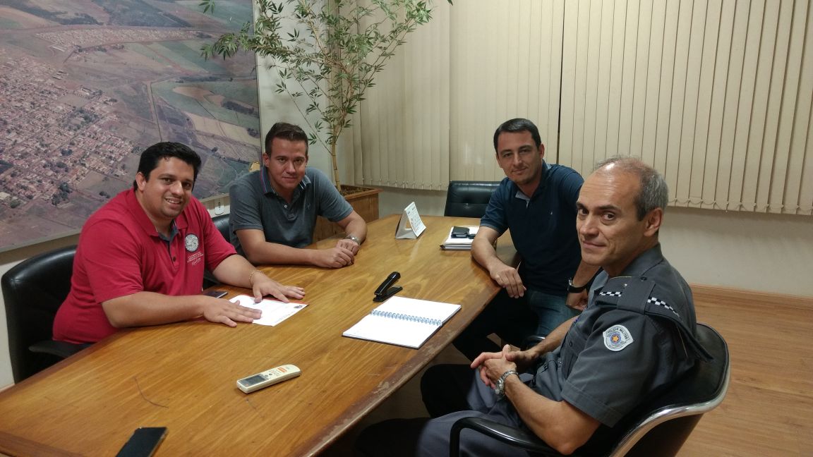 Presidente e Vereador fazem reunião com Tenente Coronel da Polícia Militar.