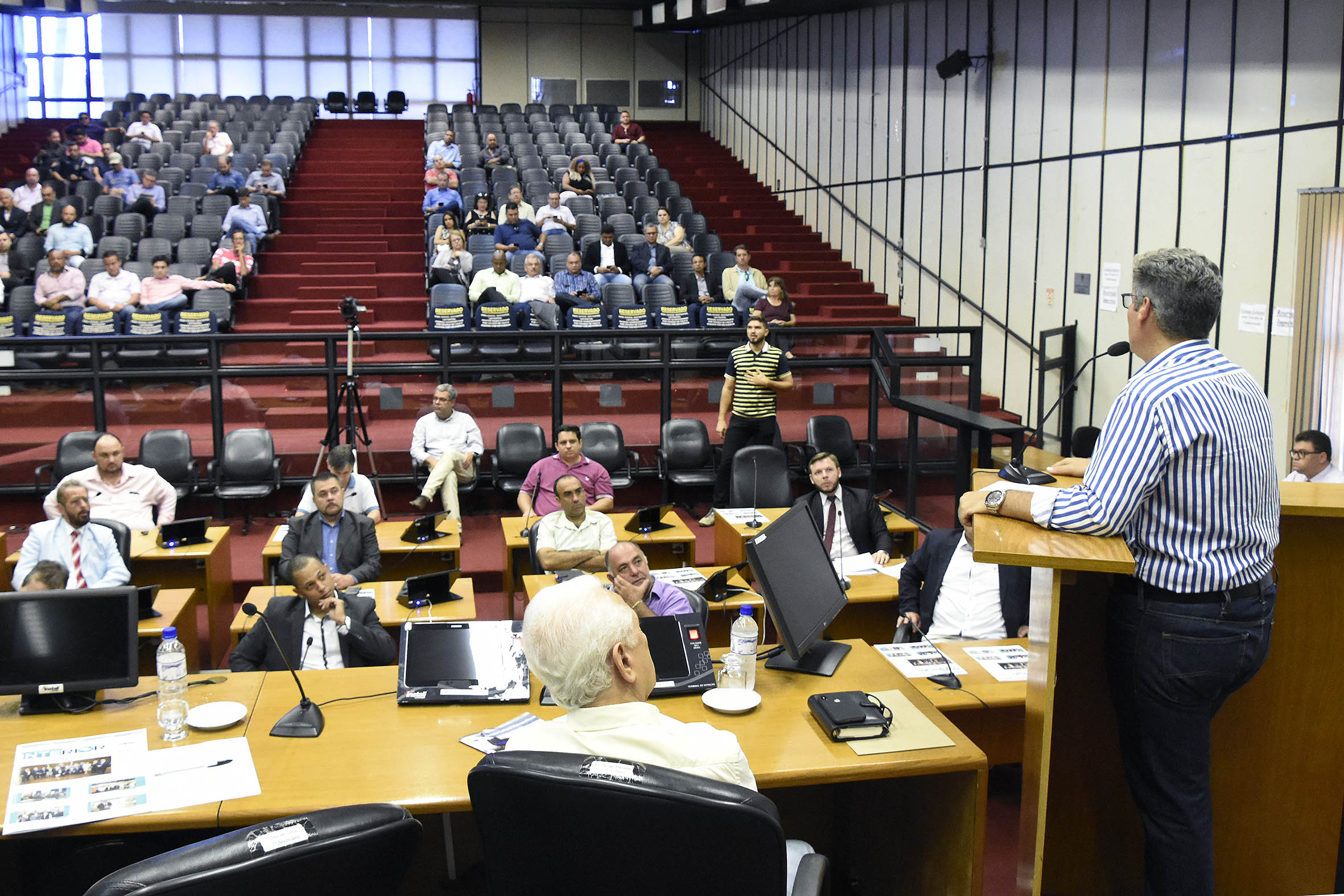 Vereadores participam de evento para a instalação do Parlamento Regional Metropolitano de Ribeirão Preto.